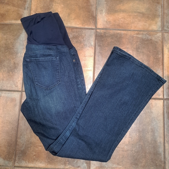 Ingrid & Isabel maternity jeans, size 31, flare legs - Picture 14 of 14